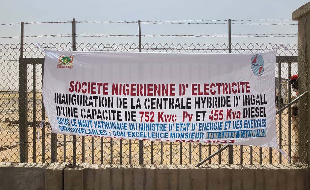 Quatrième étape : Inauguration de la centrale hybride solaire-diesel de Tamaya